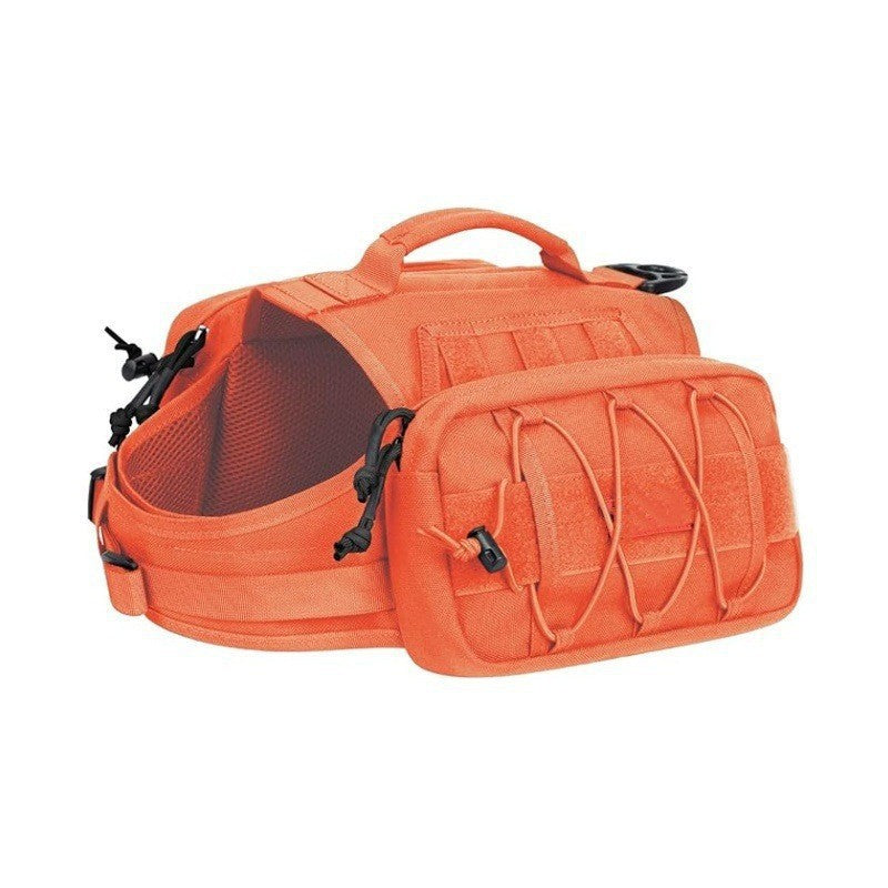 Aan de halsband hangt hij te trekken